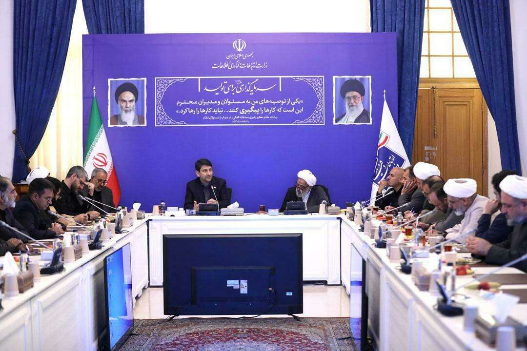 وزیر ارتباطات: با تلاش شبانه‌روزی، شبکه ارتباطی حتی در اوج جنگ هم پایدار ماند!