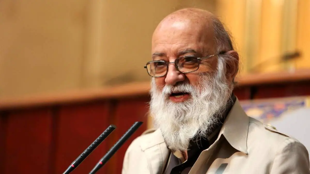 به نظر بنده، به جز «شهرزاد» سایر تاکسیهای اینترنتی غیرقانونی هستند