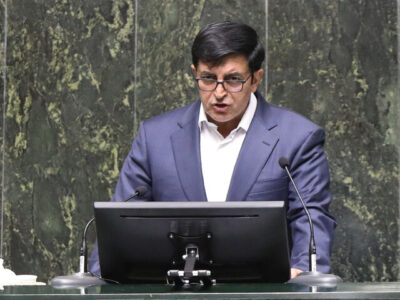 طرح بیمه رانندگان تاکسی‌های اینترنتی را در مجلس به تصویب خواهیم رساند