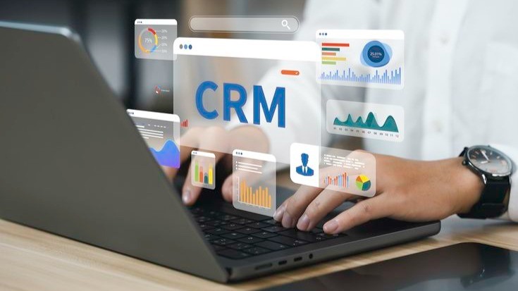 مدیریت ارتباط با مشتری (CRM) برای استارتاپها