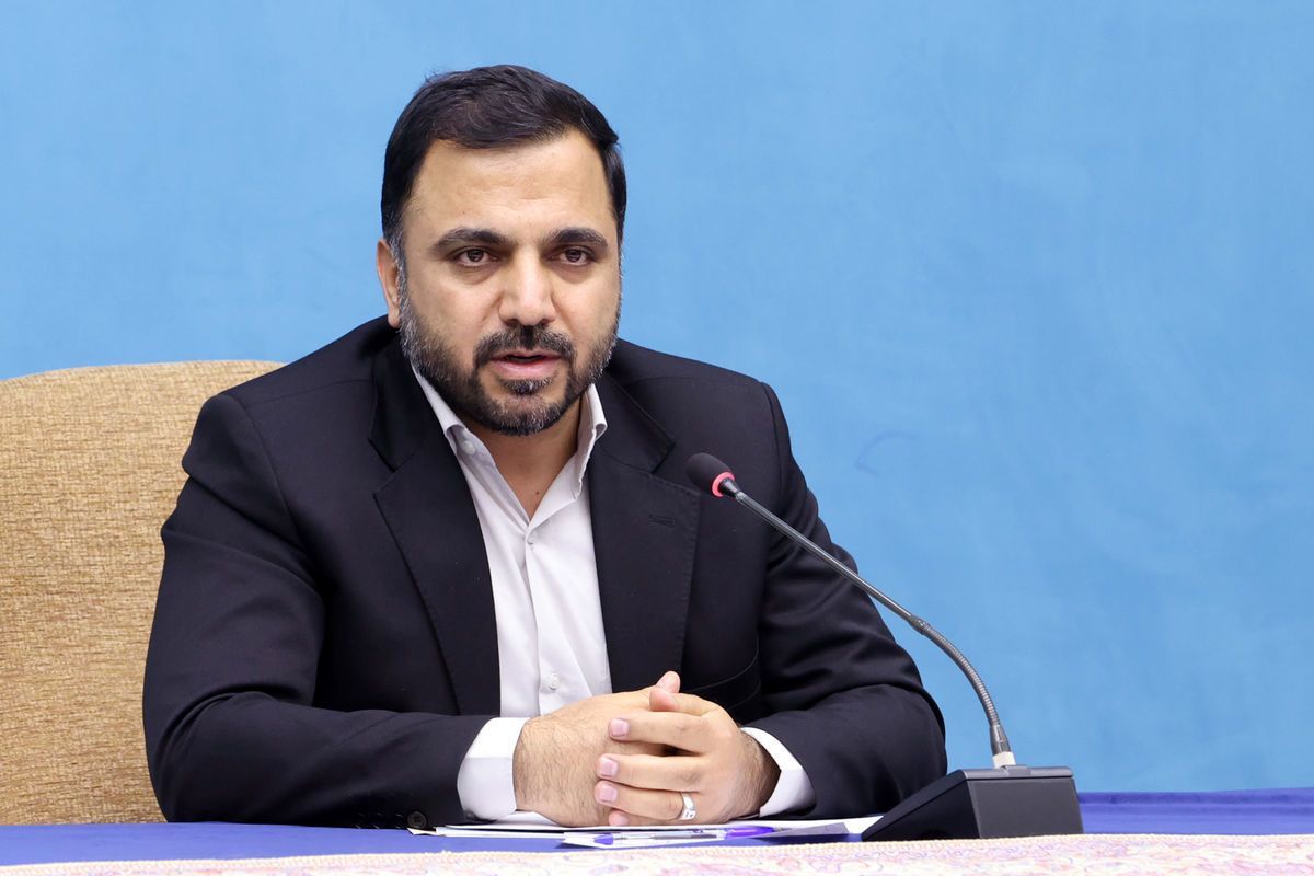 مسئله فضای مجازی با تشکیل ستادهای موازی حل نمی‌شود