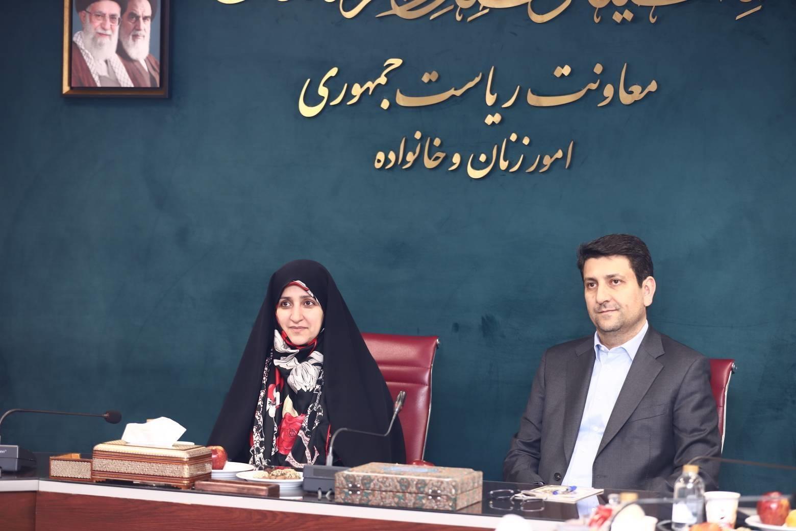 زنان، بیشترین آسیب را از اختلال و قطعی اینترنت می‌بینند