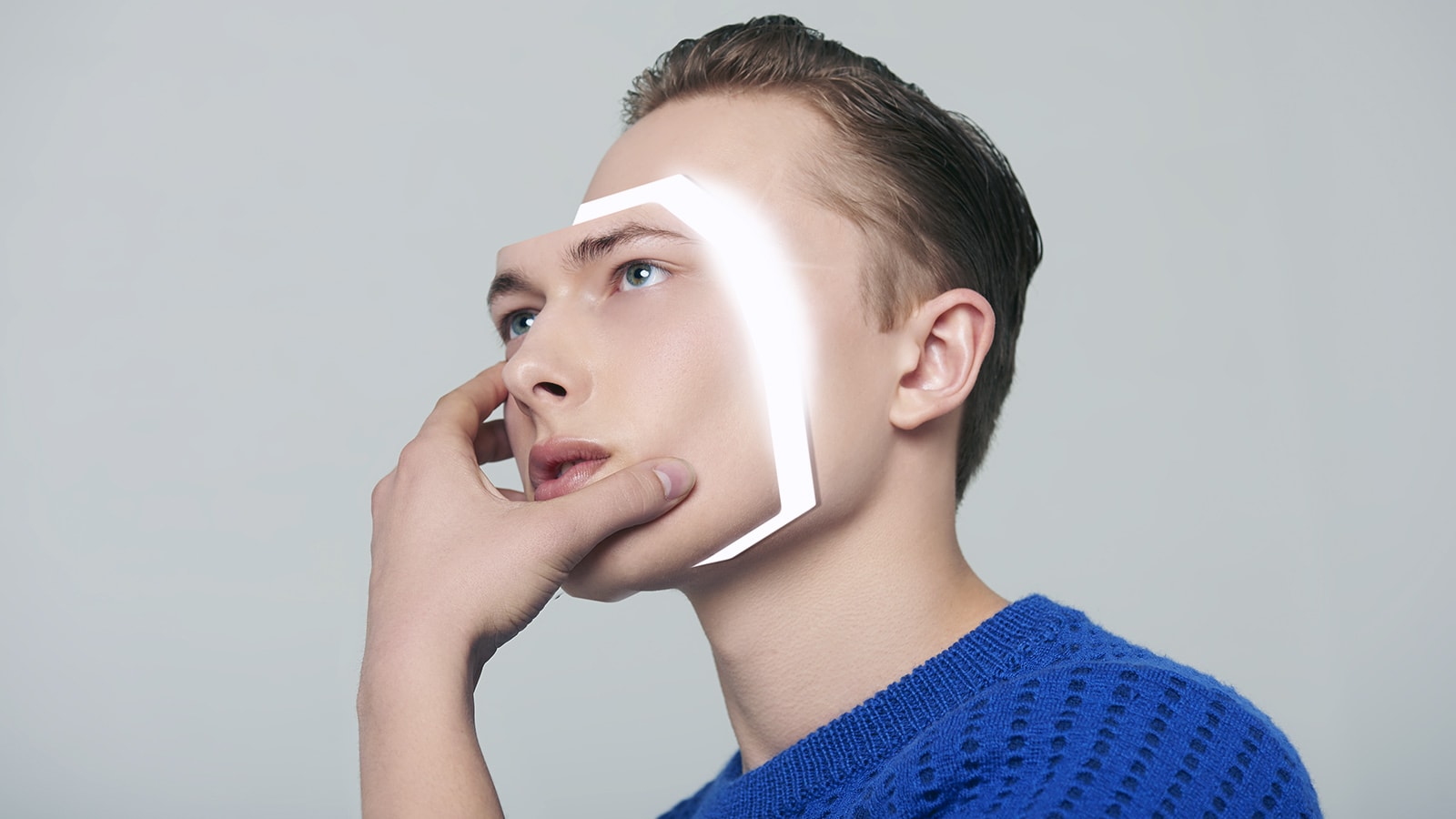 دیپ‌فیک چیست و چرا به یکی از بزرگ‌ترین چالش‌های عصر هوش مصنوعی تبدیل شده است؟