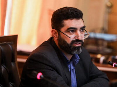 وزیر ارتباطات خلاف قانون عمل کرده، چون صحن مجلس بسته است