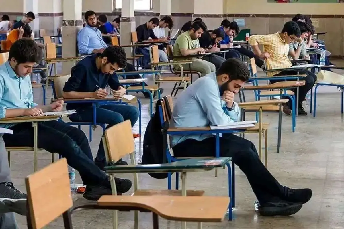 استفاده از موبایل و هوش مصنوعی در امتحانات دانشگاه آزاد مجاز شد